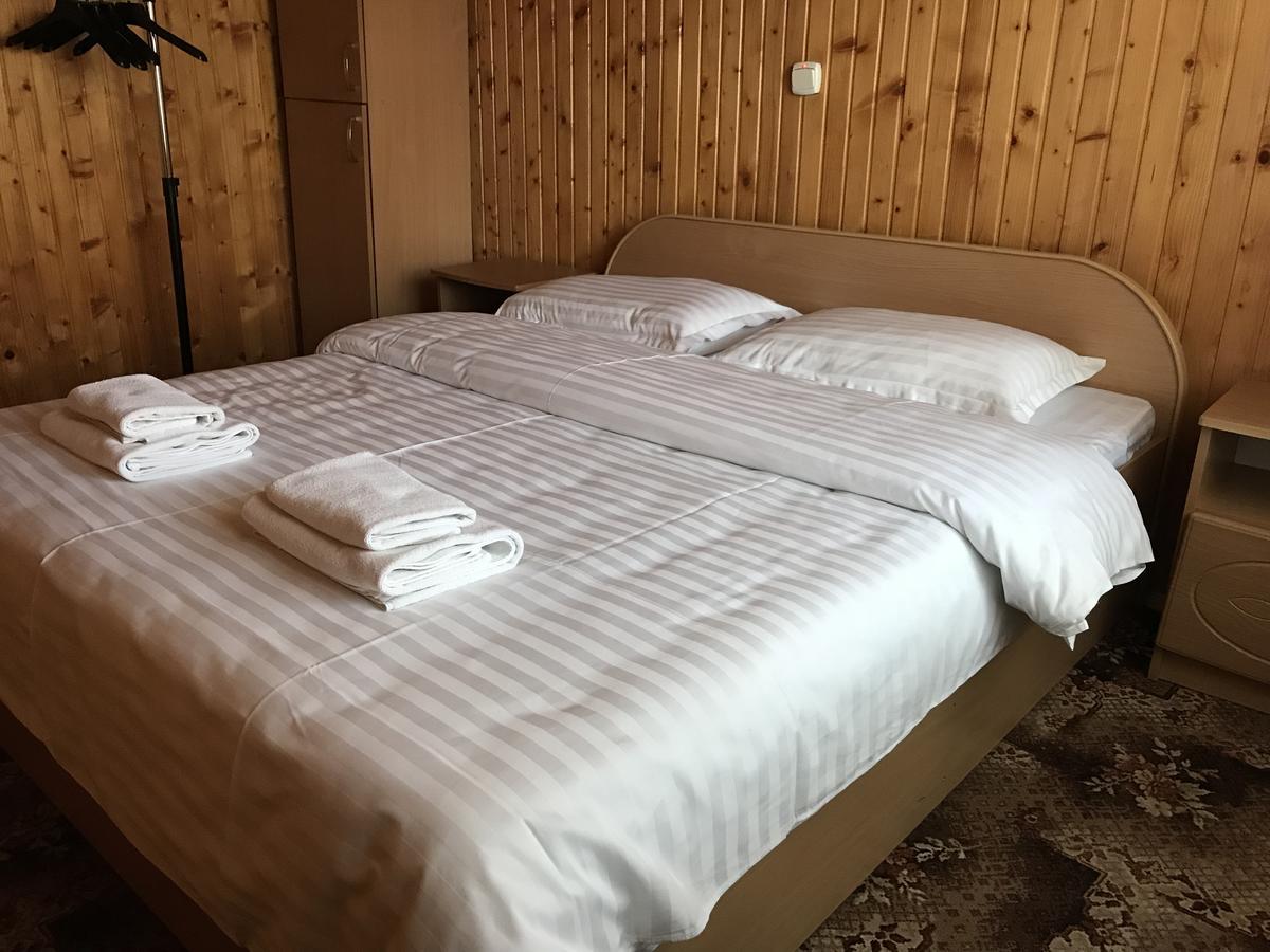 Карпатський Затишок Hotel Slavske Exterior foto